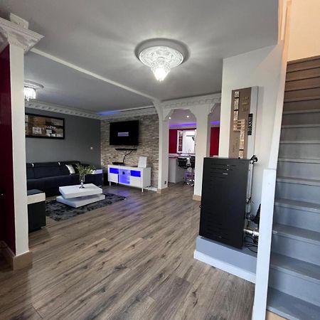 Maison De Caractere A Ballainvilliers Екстериор снимка