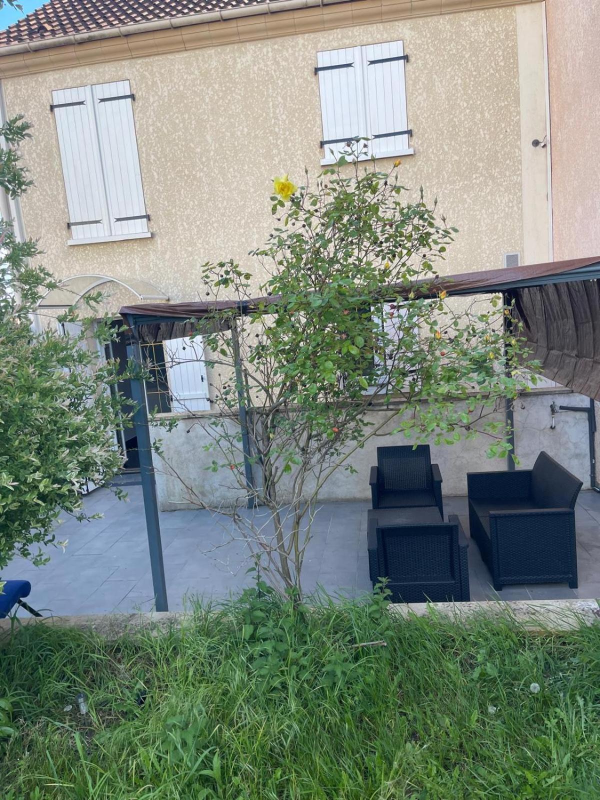 Maison De Caractere A Ballainvilliers Екстериор снимка